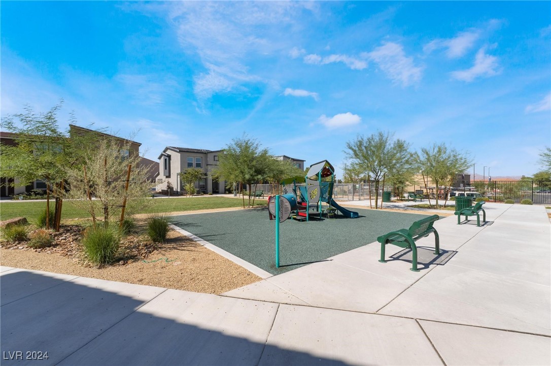 518 Foothill Cove Lane