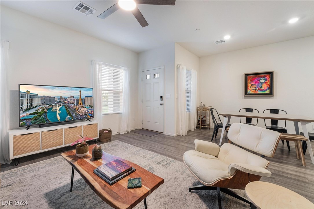 518 Foothill Cove Lane