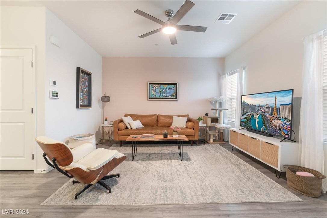 518 Foothill Cove Lane