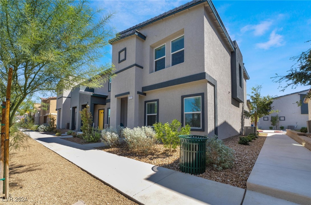 518 Foothill Cove Lane