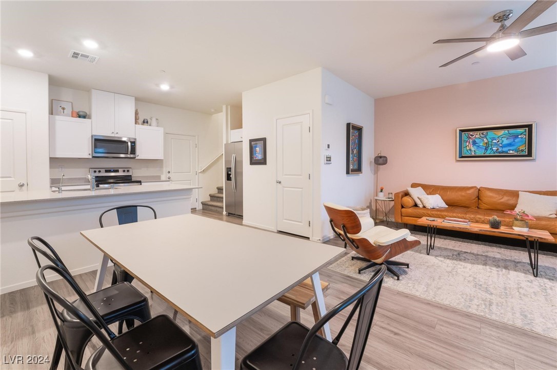 518 Foothill Cove Lane