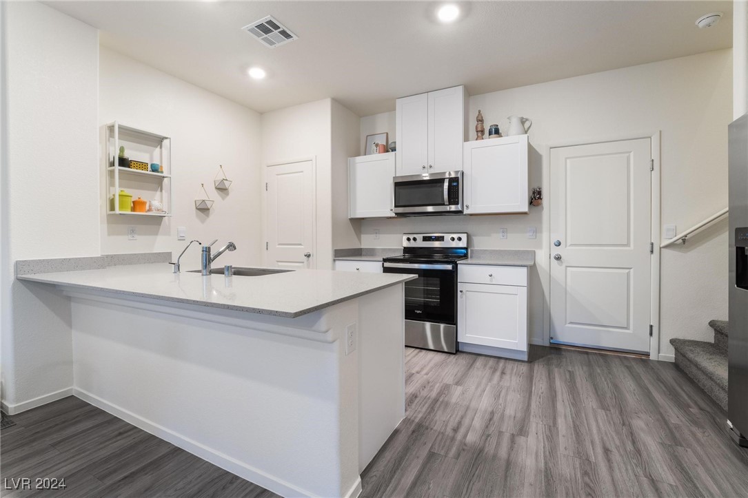 518 Foothill Cove Lane