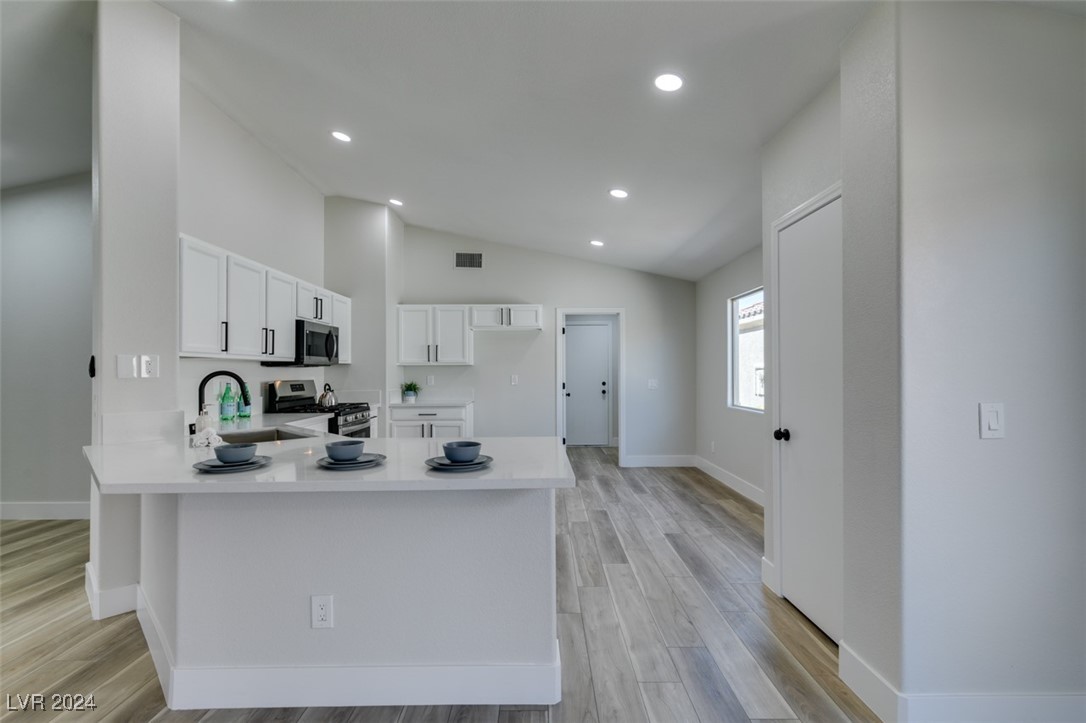 5686 Crowbush Cove Place