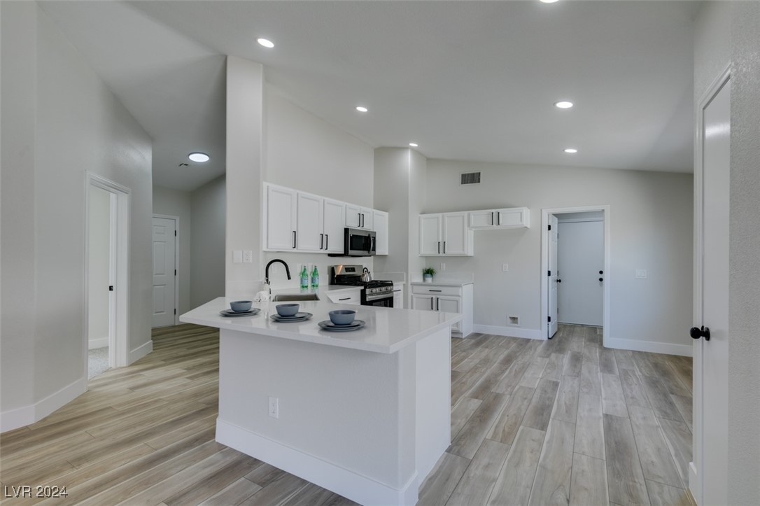 5686 Crowbush Cove Place