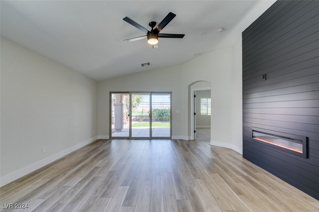 5686 Crowbush Cove Place