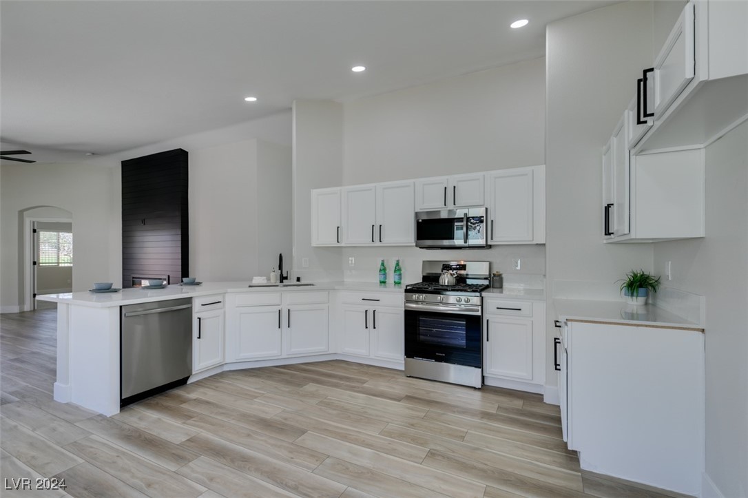 5686 Crowbush Cove Place