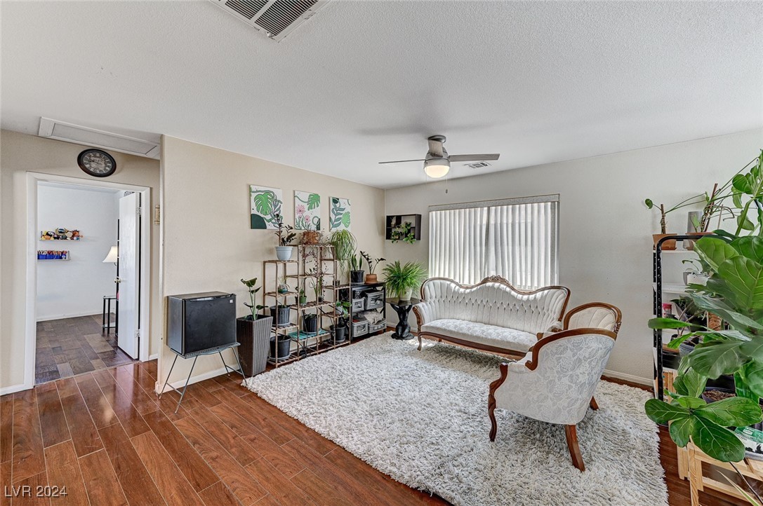 1330 Pecan Tree Court