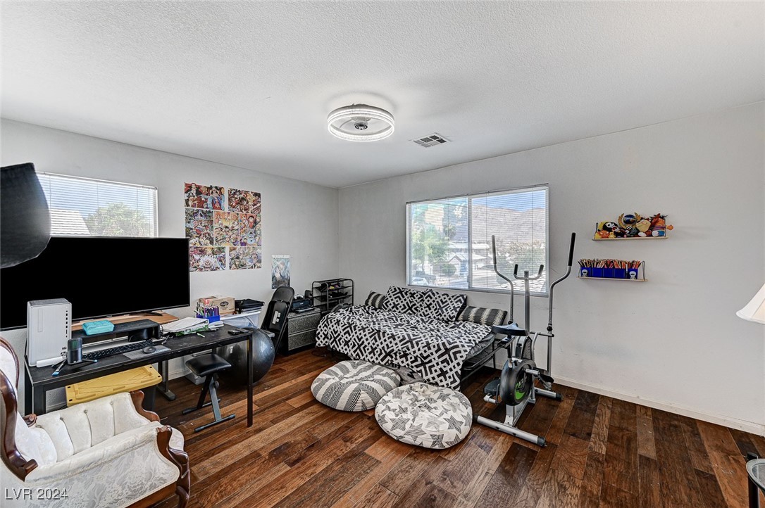 1330 Pecan Tree Court