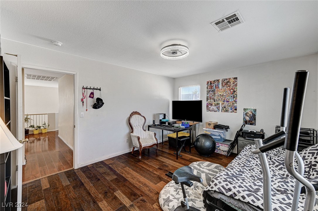 1330 Pecan Tree Court