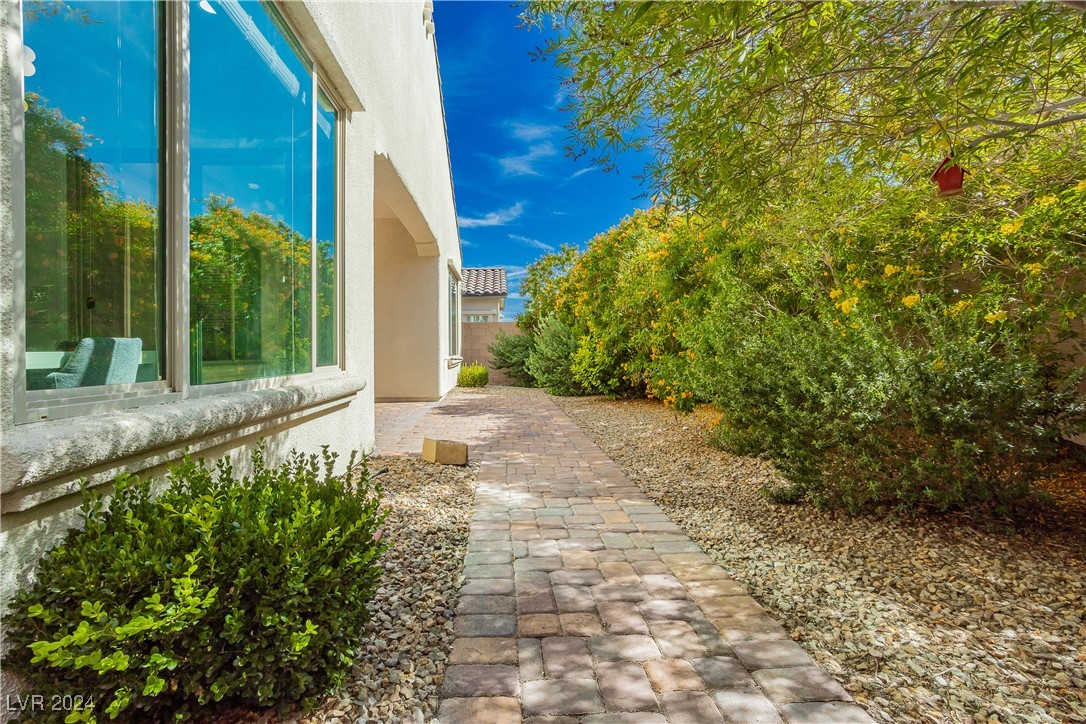3455 Tarbena Drive