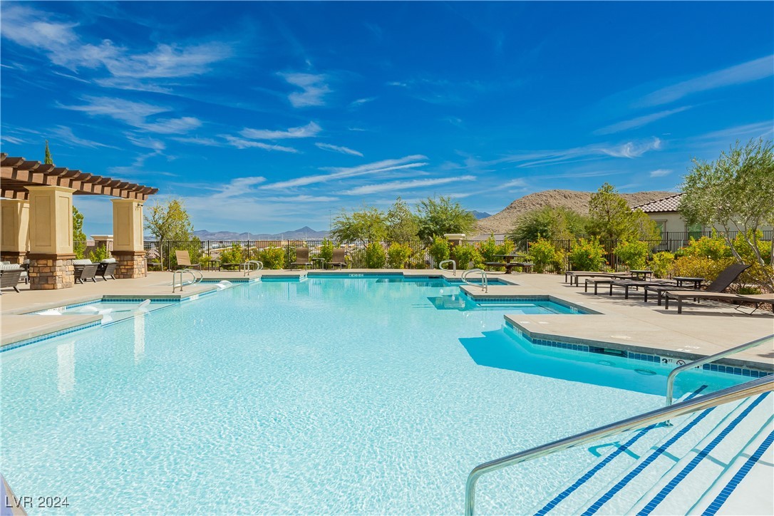 3455 Tarbena Drive