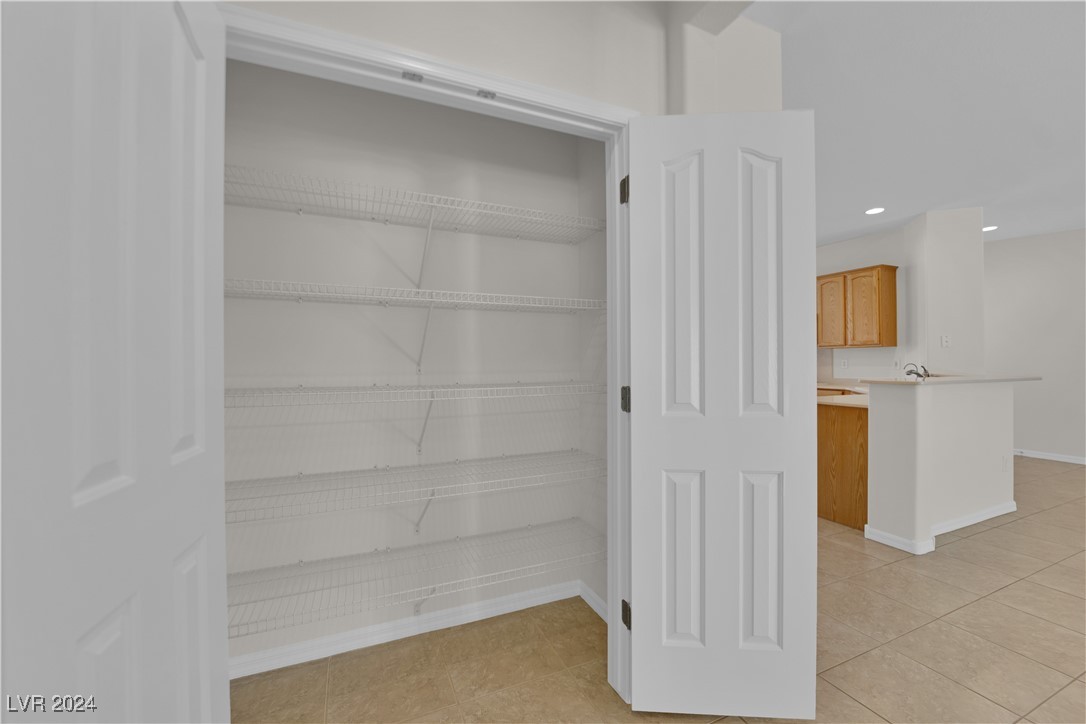 2132 Waterton Rivers Drive