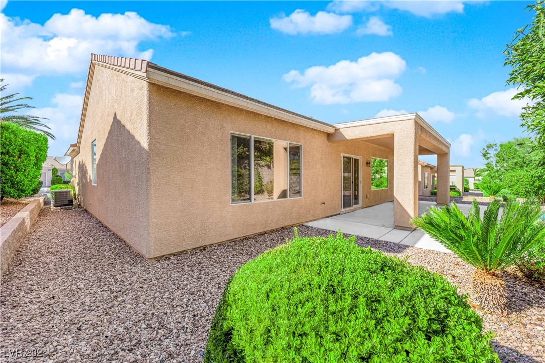 2132 Waterton Rivers Drive