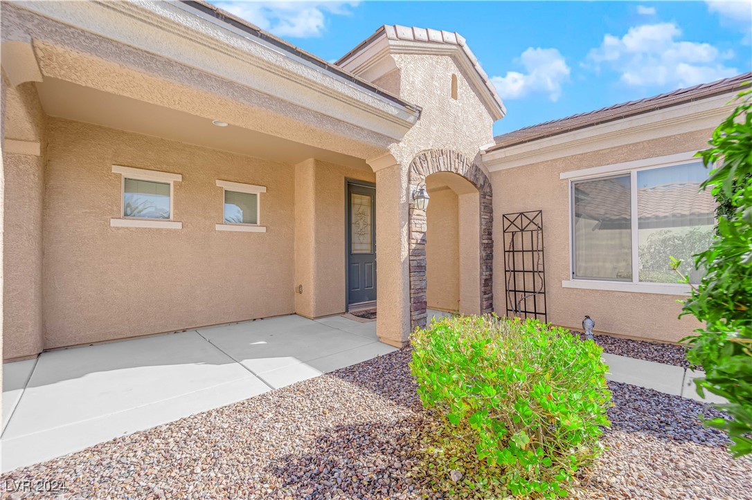 2132 Waterton Rivers Drive