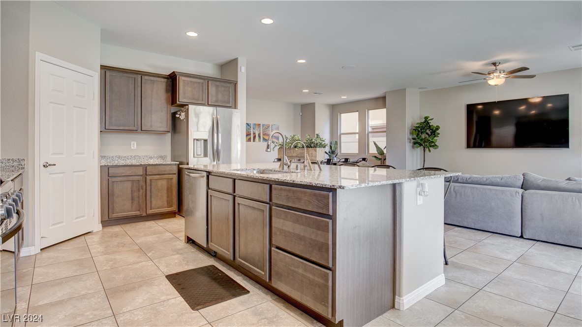 3905 Eagle Glacier Avenue