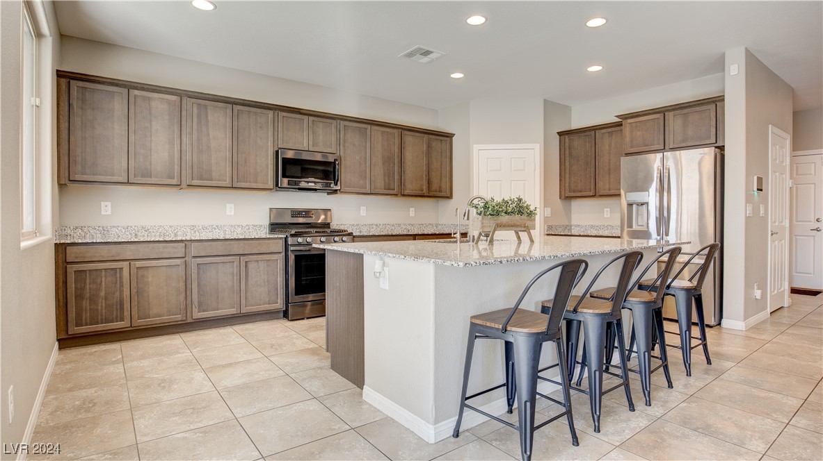 3905 Eagle Glacier Avenue