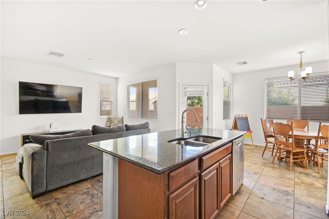 8044 Satin Carnation Lane