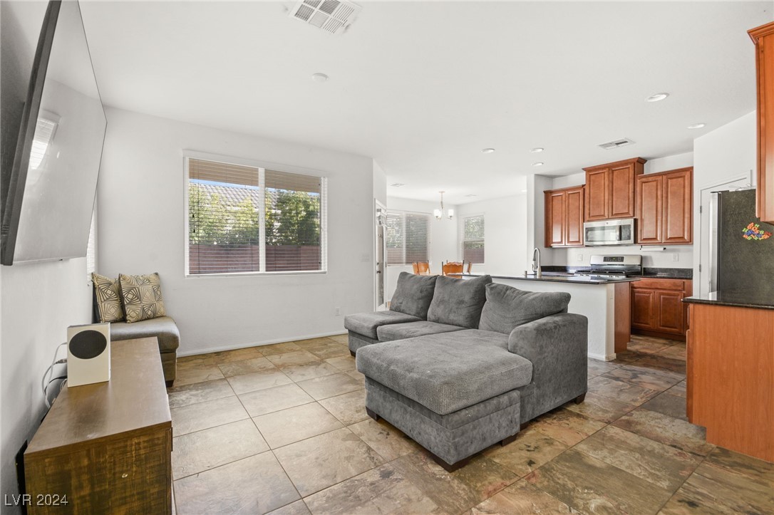 8044 Satin Carnation Lane