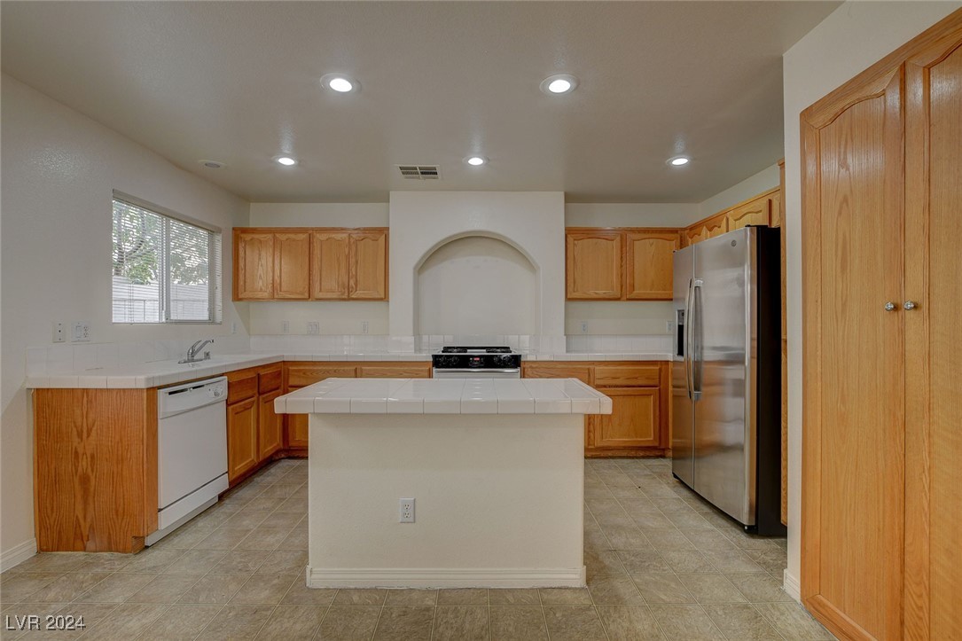 7318 Dicentra Road