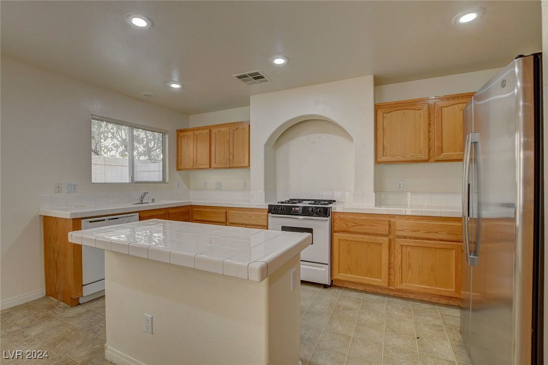 7318 Dicentra Road