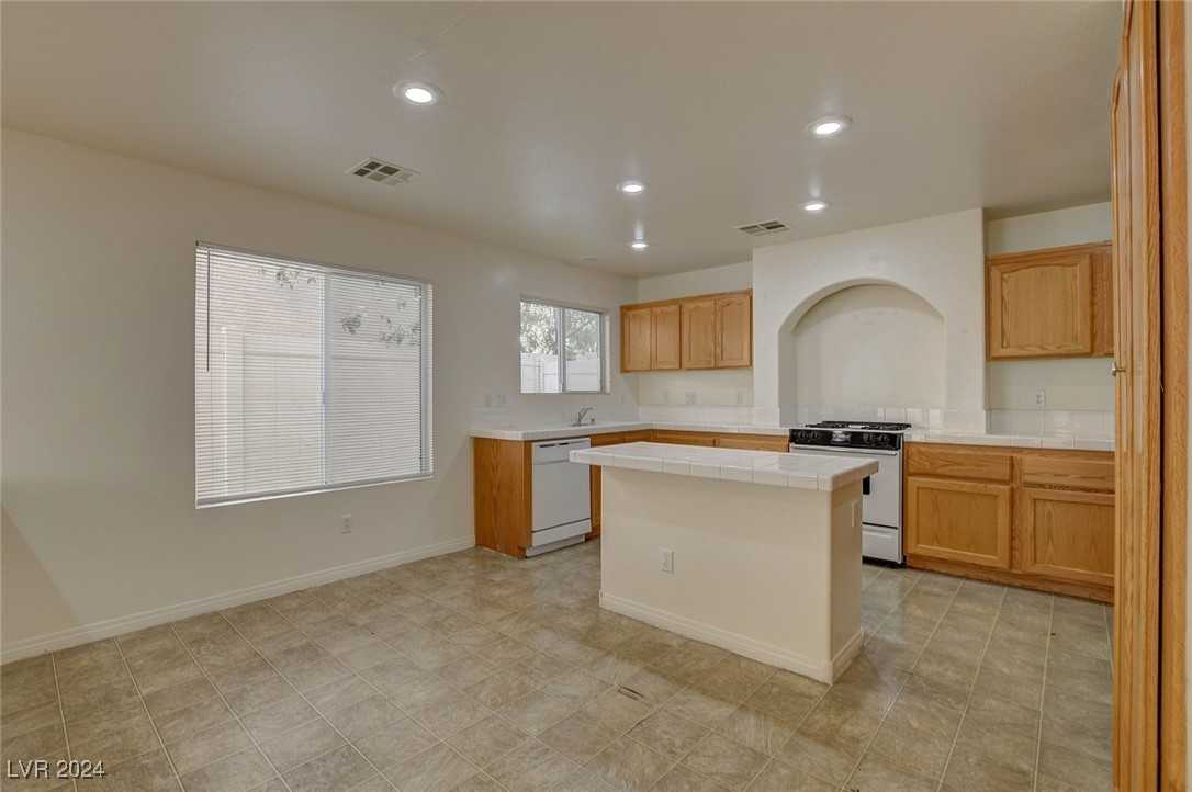 7318 Dicentra Road