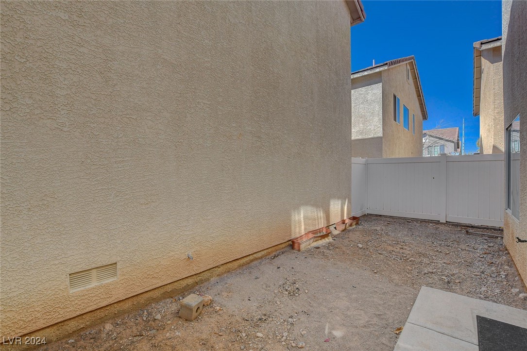 7318 Dicentra Road