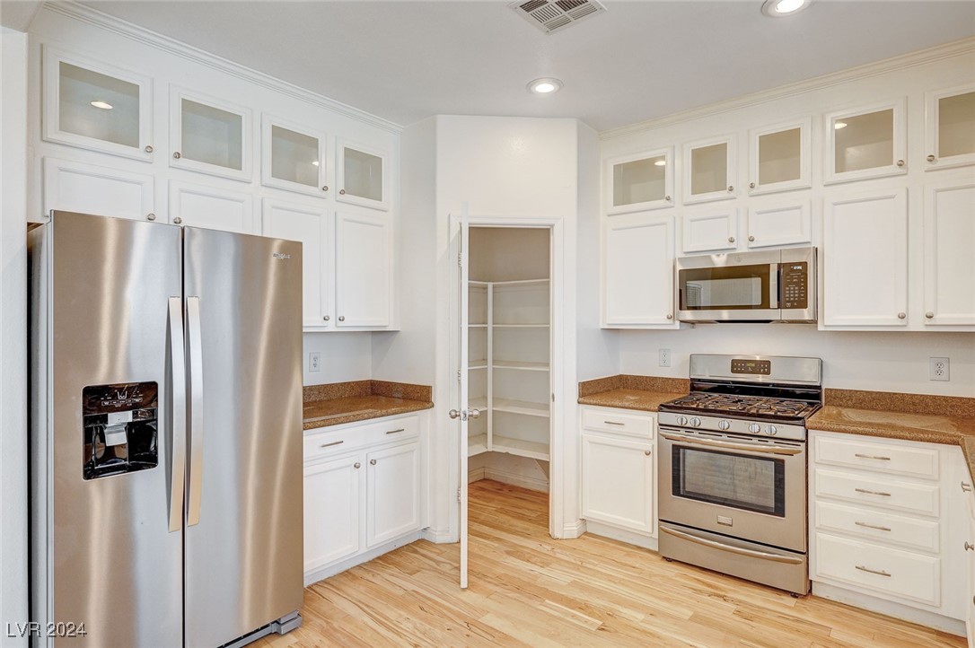 8148 Loma Del Ray Street