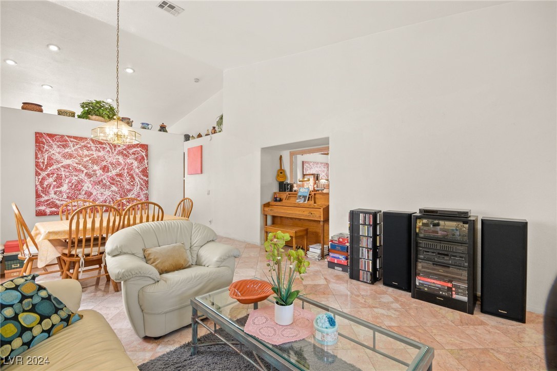 9625 Sterling Ridge Avenue