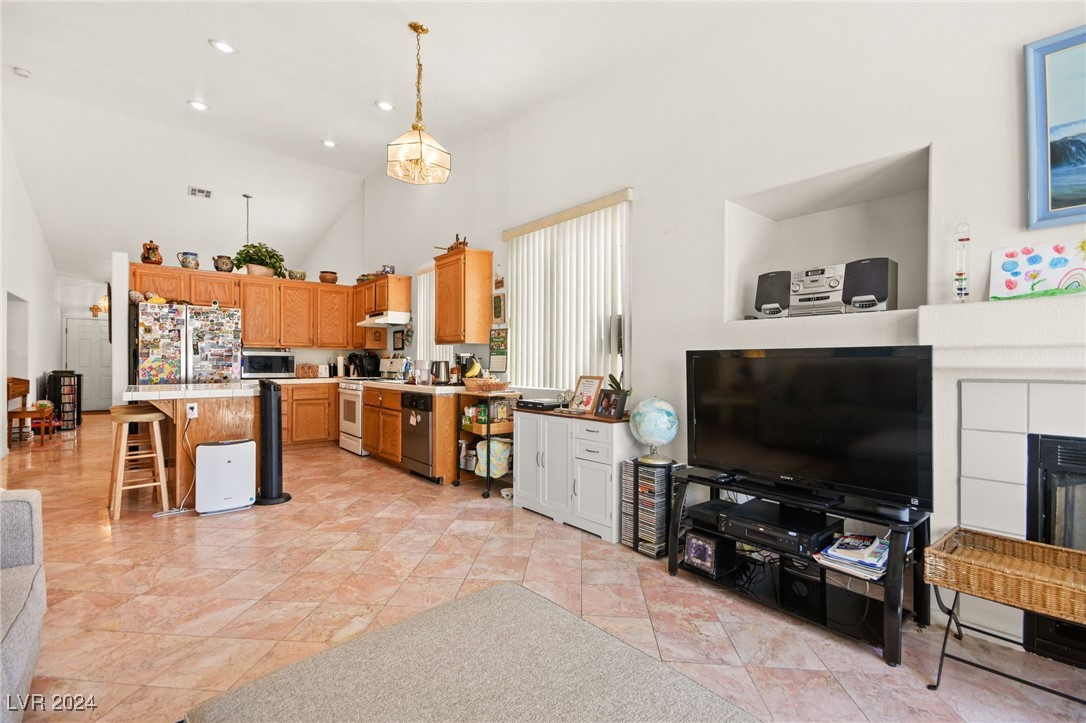 9625 Sterling Ridge Avenue