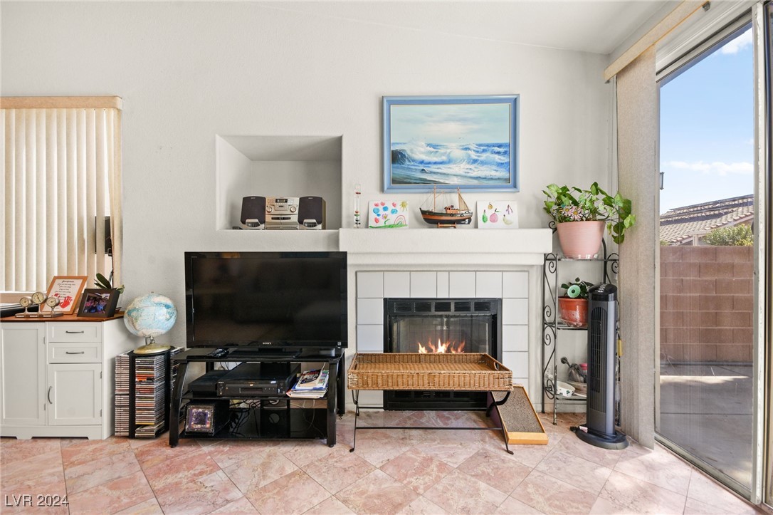 9625 Sterling Ridge Avenue