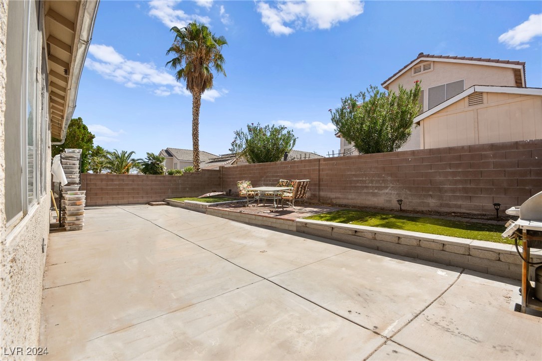 9625 Sterling Ridge Avenue