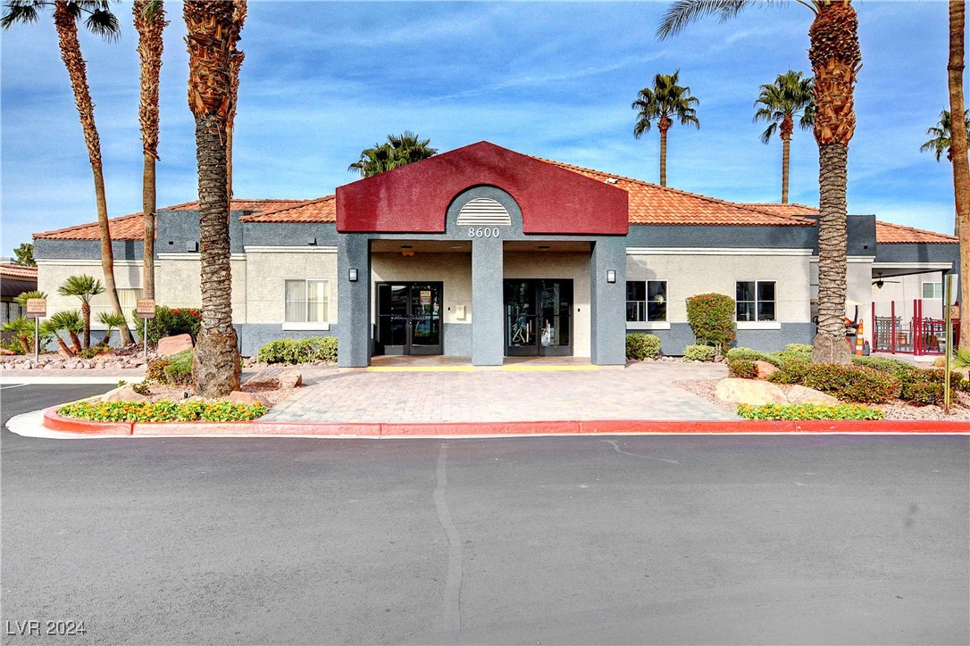 8600 West Charleston Boulevard 1092