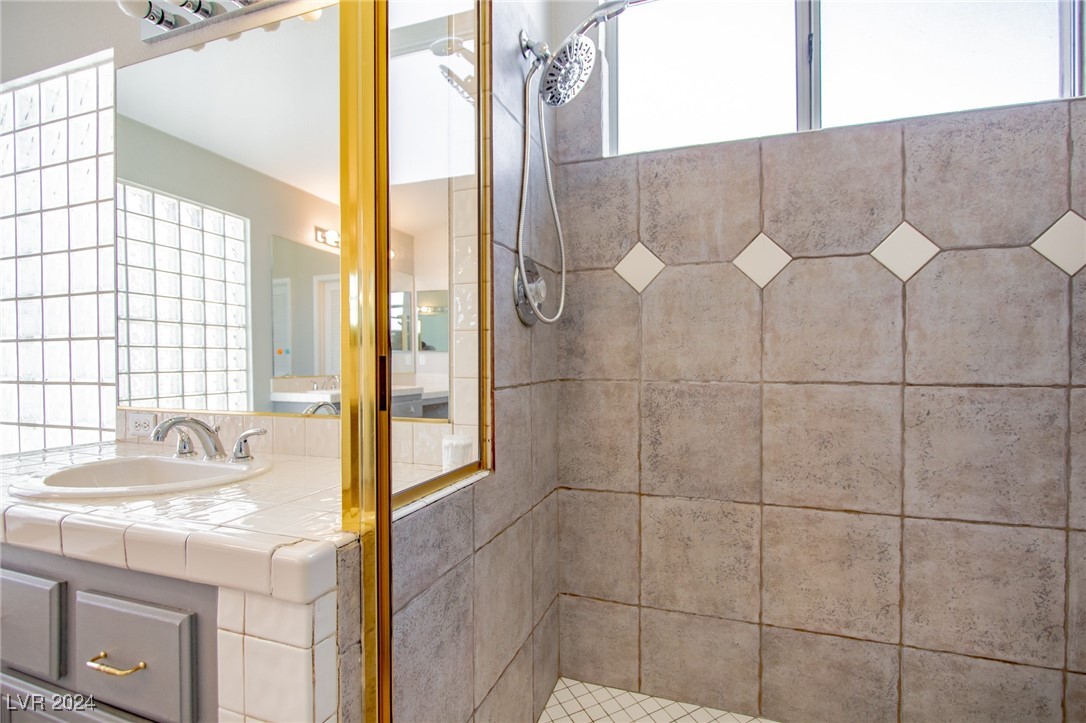 1704 Tesara Vista Place