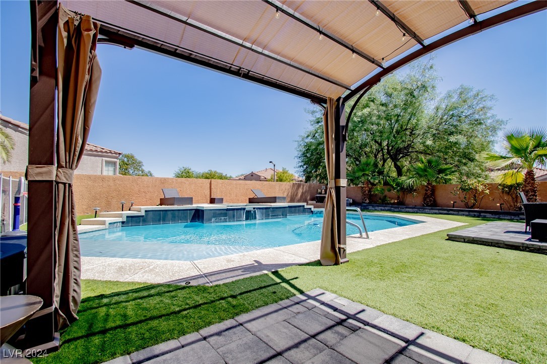 1704 Tesara Vista Place