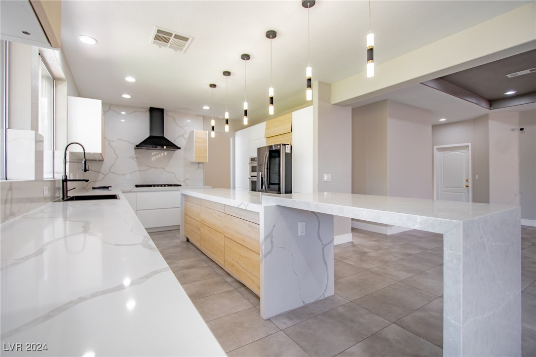 1704 Tesara Vista Place