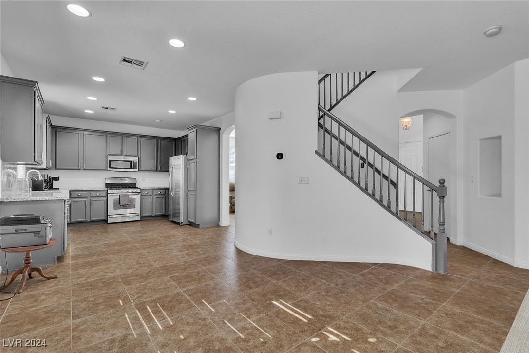 6338 Dollar Court