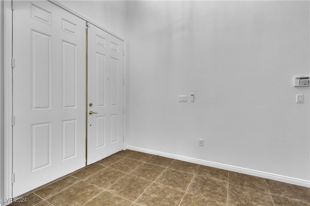 6338 Dollar Court