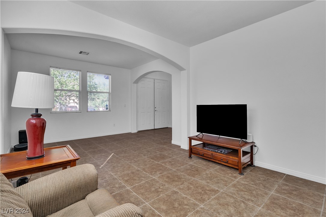 6338 Dollar Court