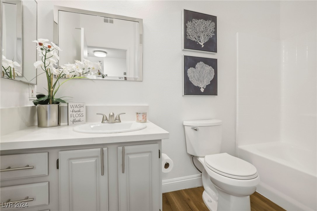 5650 East Sahara Avenue 2028