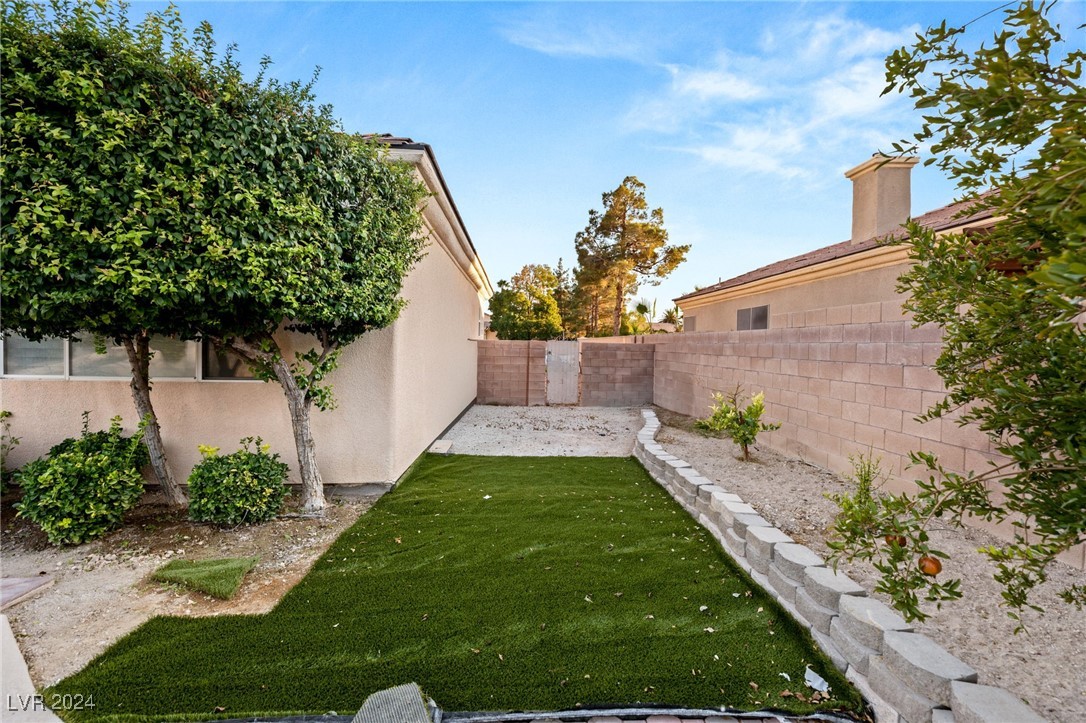 6208 Foxcroft Avenue