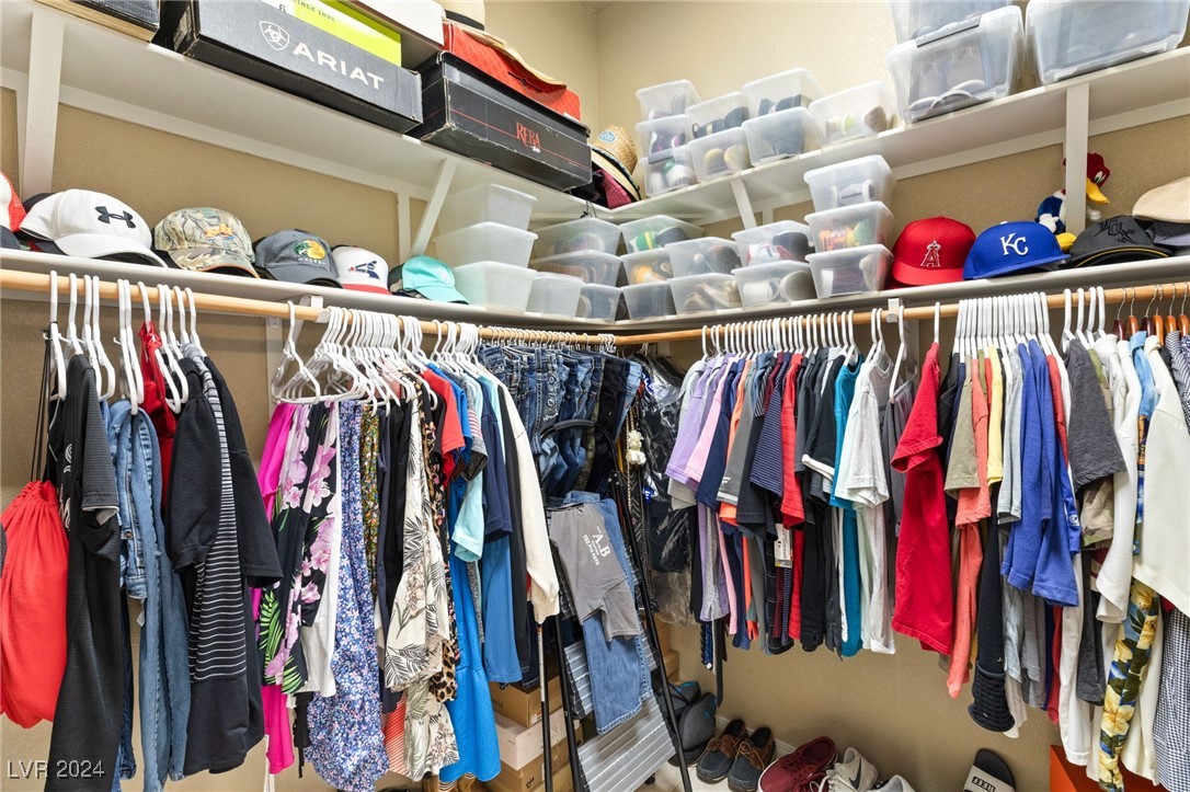 6208 Foxcroft Avenue