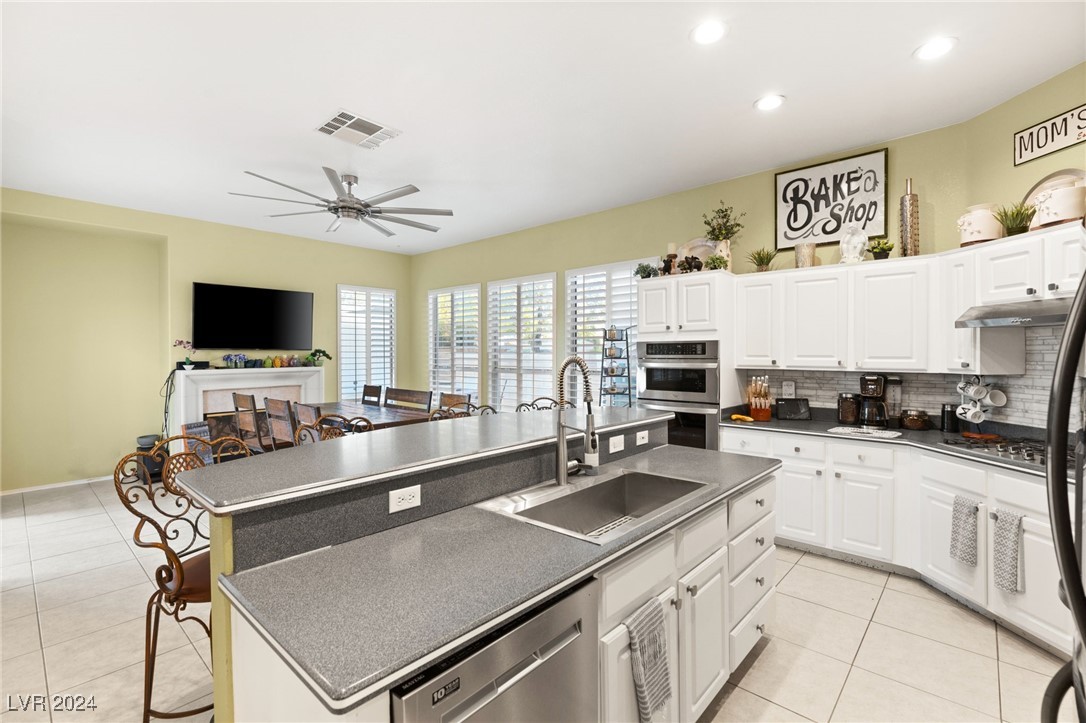 6208 Foxcroft Avenue