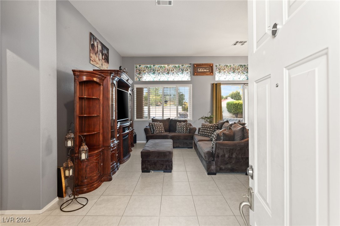 6208 Foxcroft Avenue