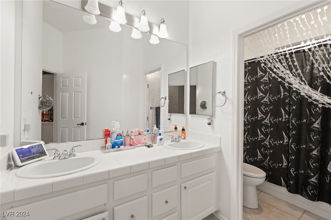 6208 Foxcroft Avenue