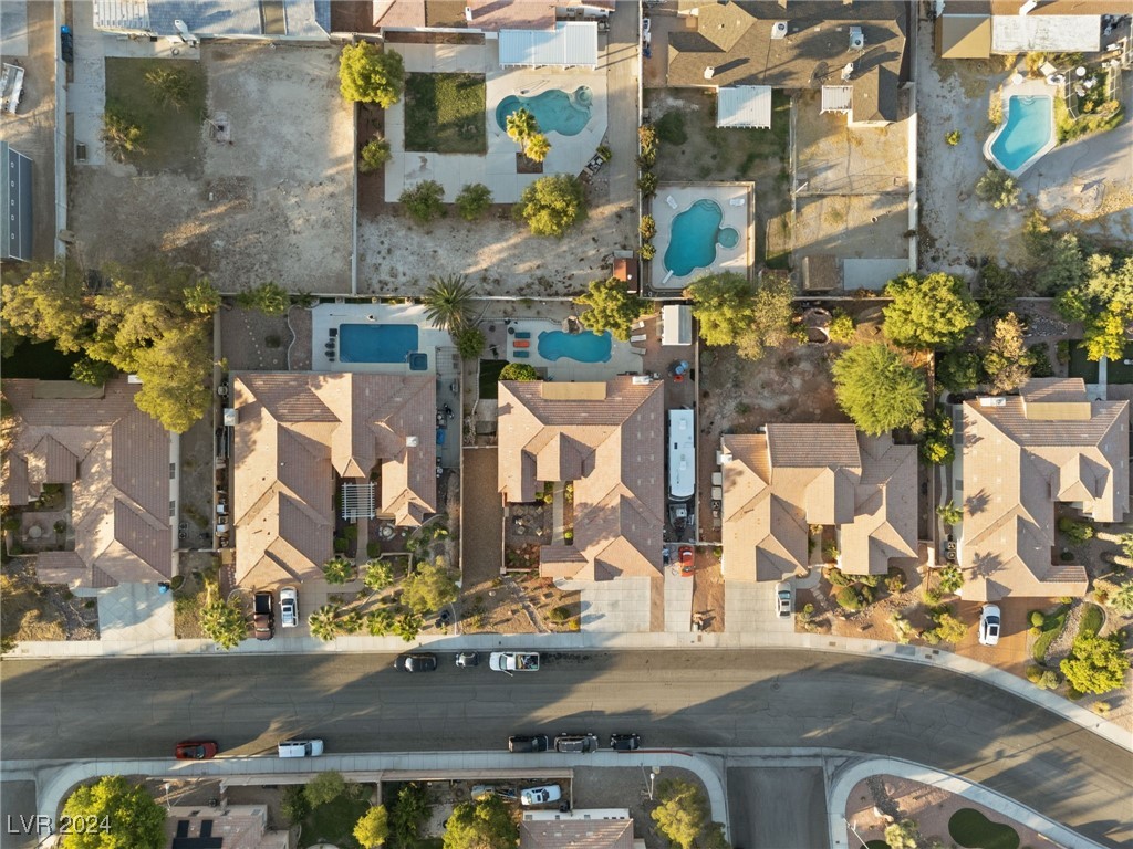 6208 Foxcroft Avenue