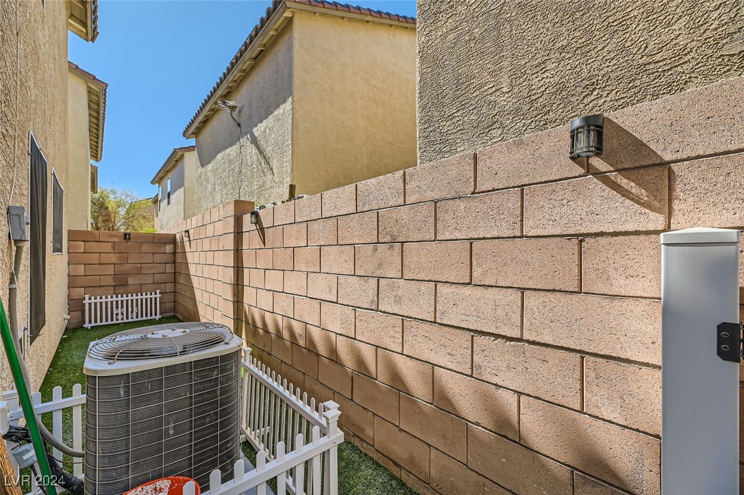 11931 Jersey Lilly Street