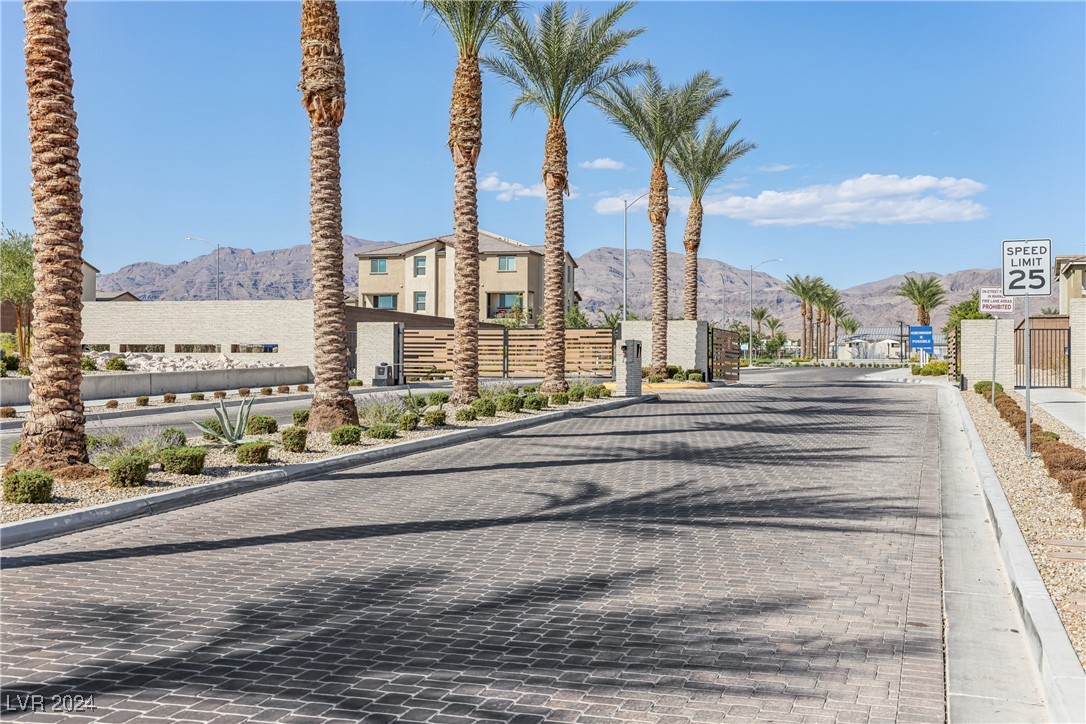 6816 Alpine White Court