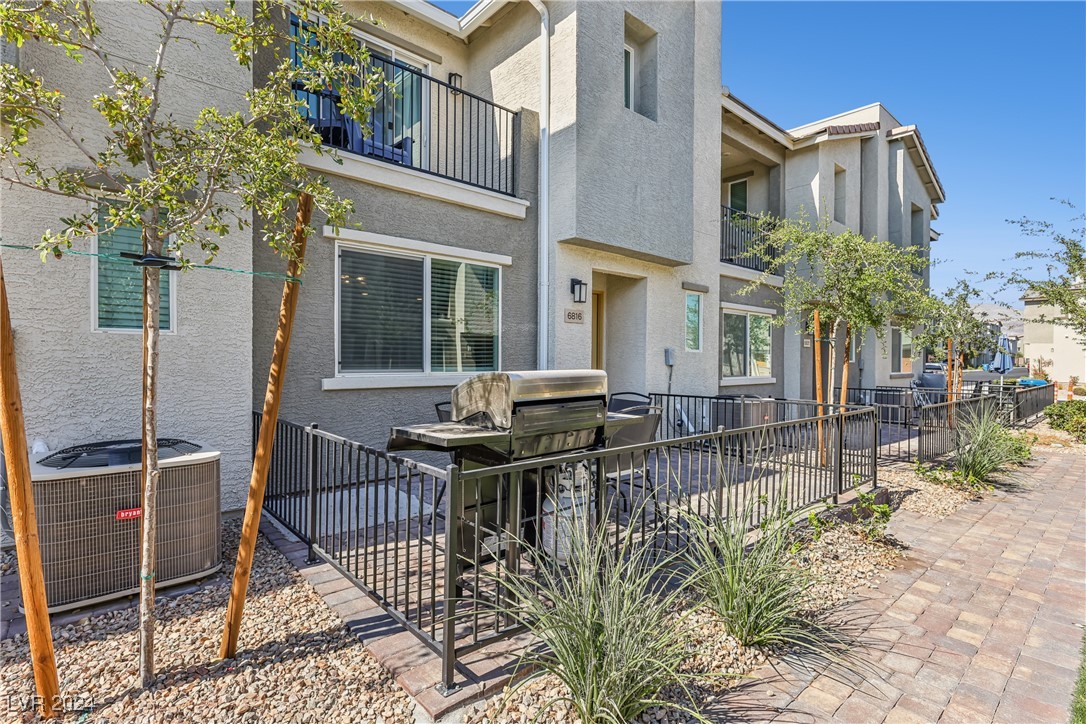 6816 Alpine White Court