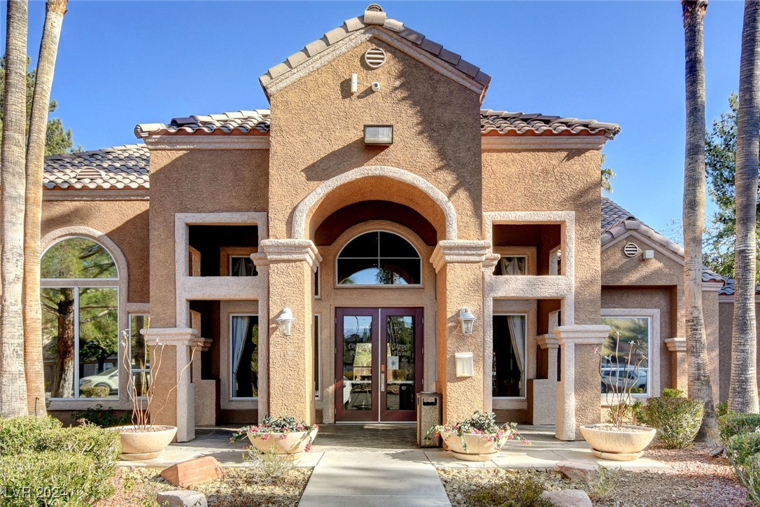 1150 North Buffalo Drive 2020