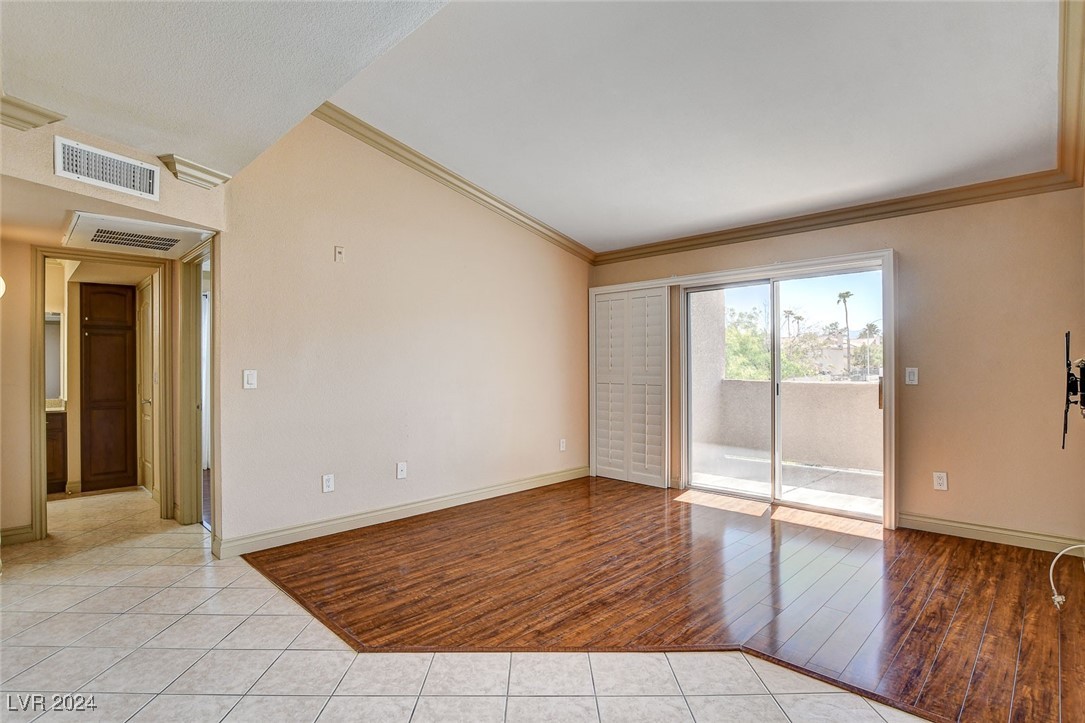 1150 North Buffalo Drive 2020